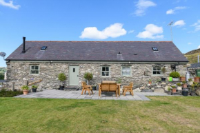 Moelis Granary - Luxury Cottage with Hot Tub